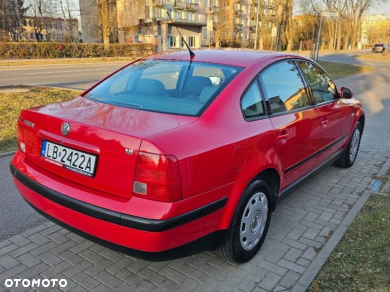 Volkswagen Passat - 3