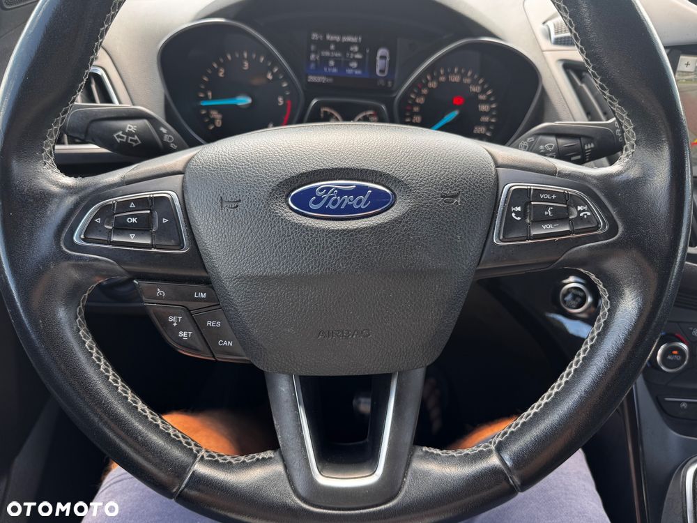 Ford Kuga 2.0 TDCi 2x4 ST-Line - 15