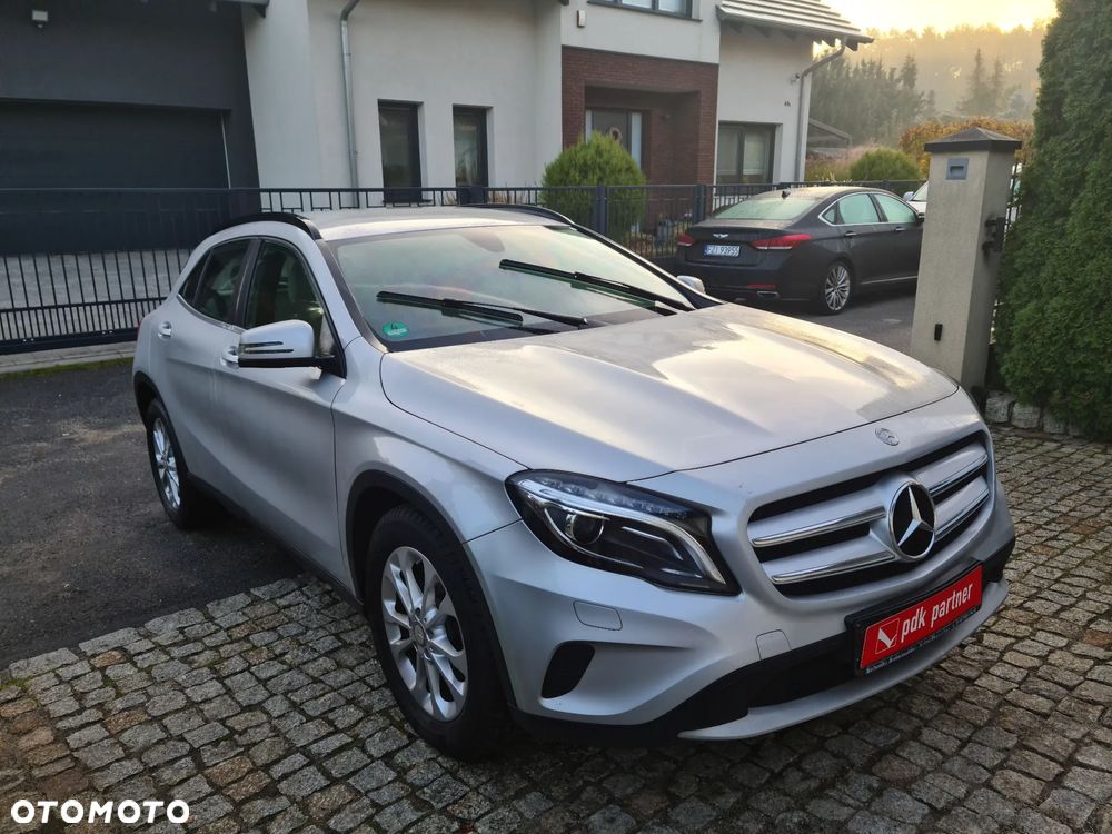 Mercedes-Benz GLA - 2