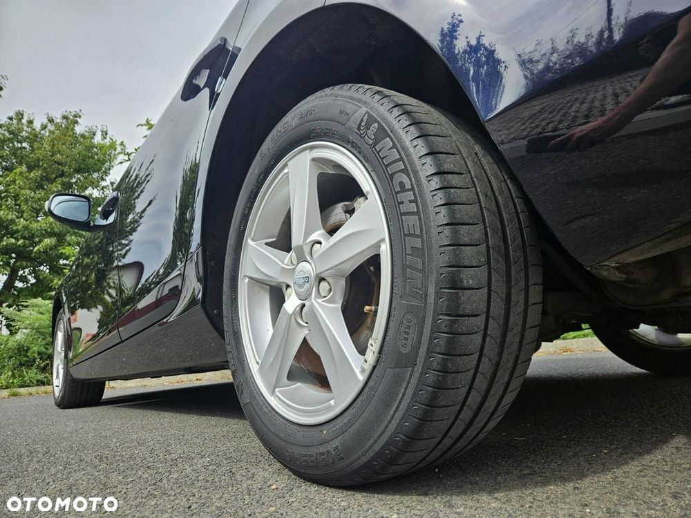 Volvo V40 T2 Drive-E Momentum - 22