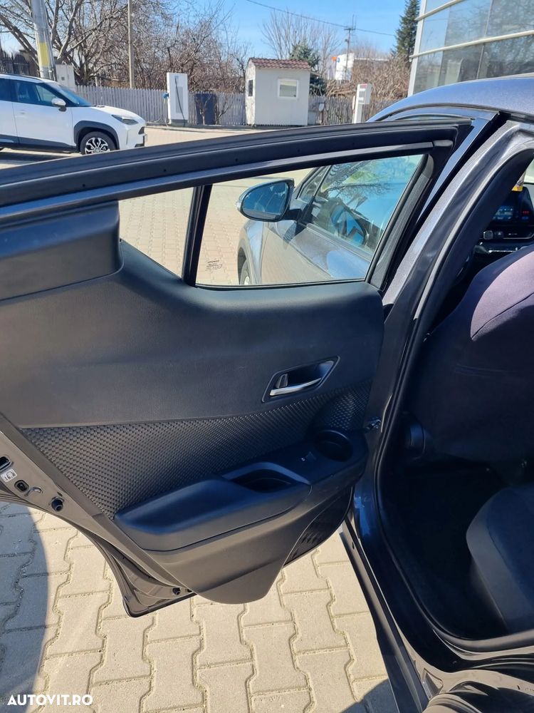 Toyota C-HR 1.8 HSD 122 CP 4x2 CVT C-lassy bi-tone - 6