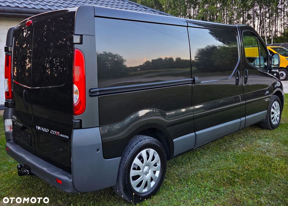Opel Vivaro - 8
