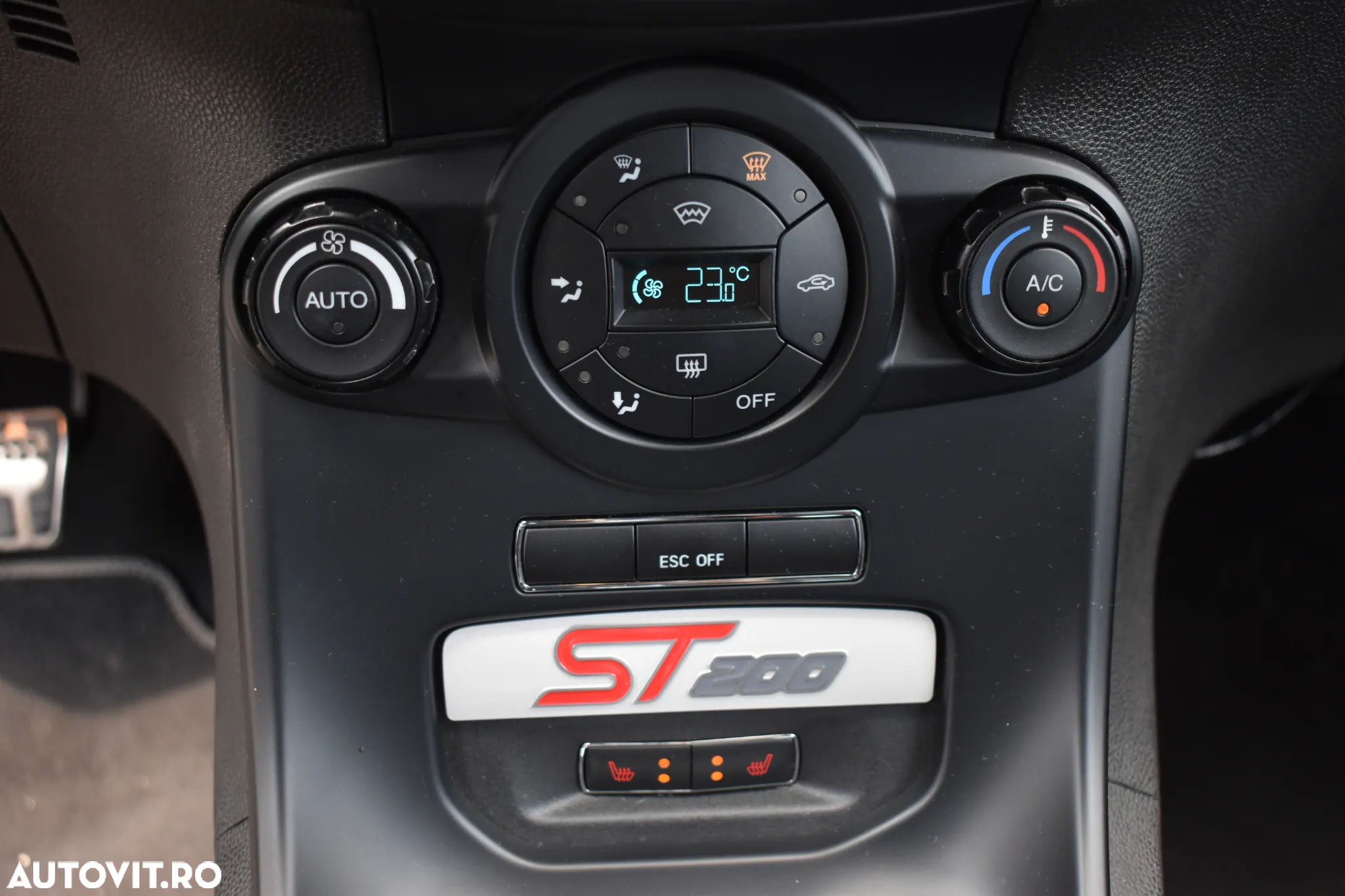 Ford Fiesta 1.6 ST - 11