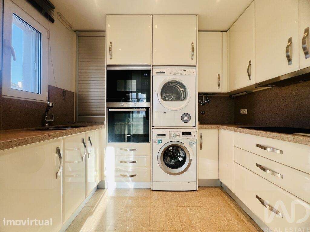 Duplex T2 em Quarteira de 96 m2 - Grande imagem: 2/17