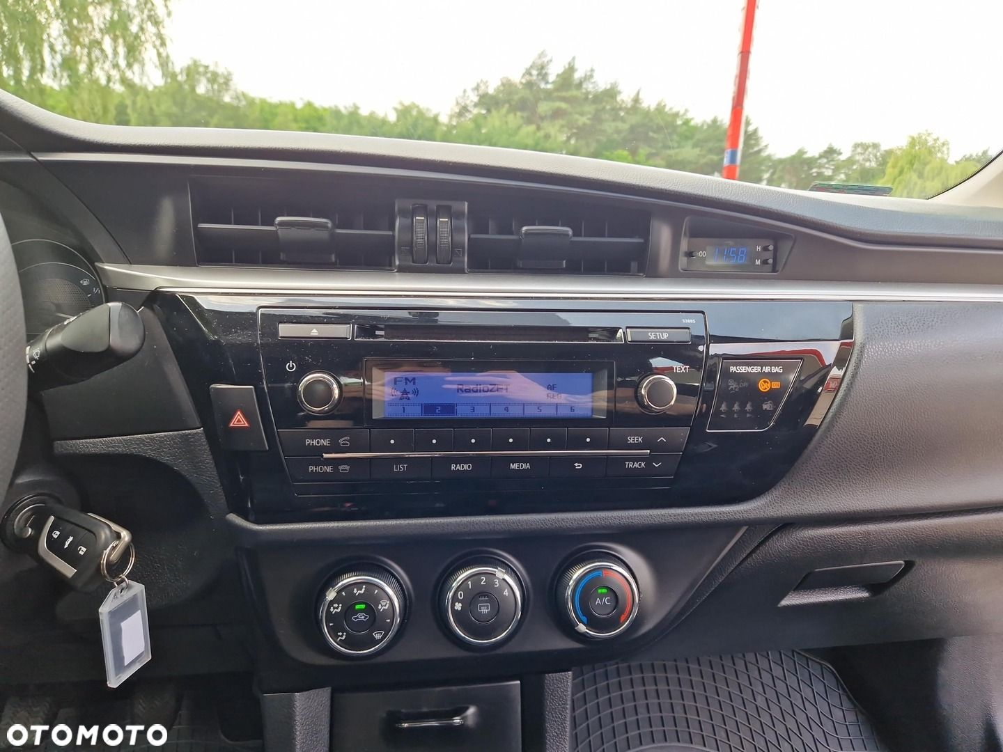 Toyota Corolla 1.6 Active EU6 - 17