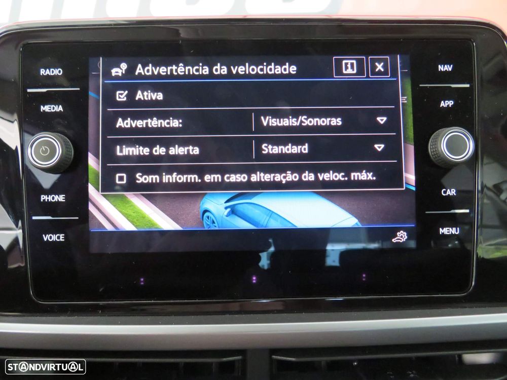VW T-Roc 1.5 TSI Urban DSG - 37