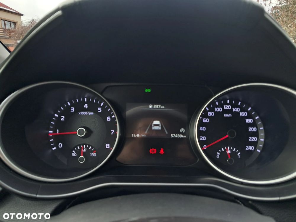 Kia Ceed 1.5 T-GDI M - 22