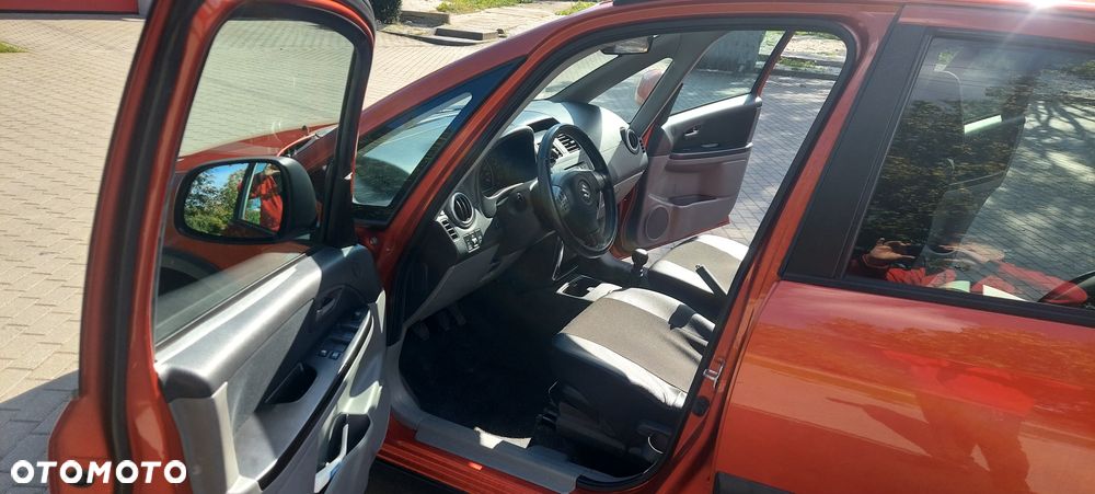 Suzuki SX4 - 2