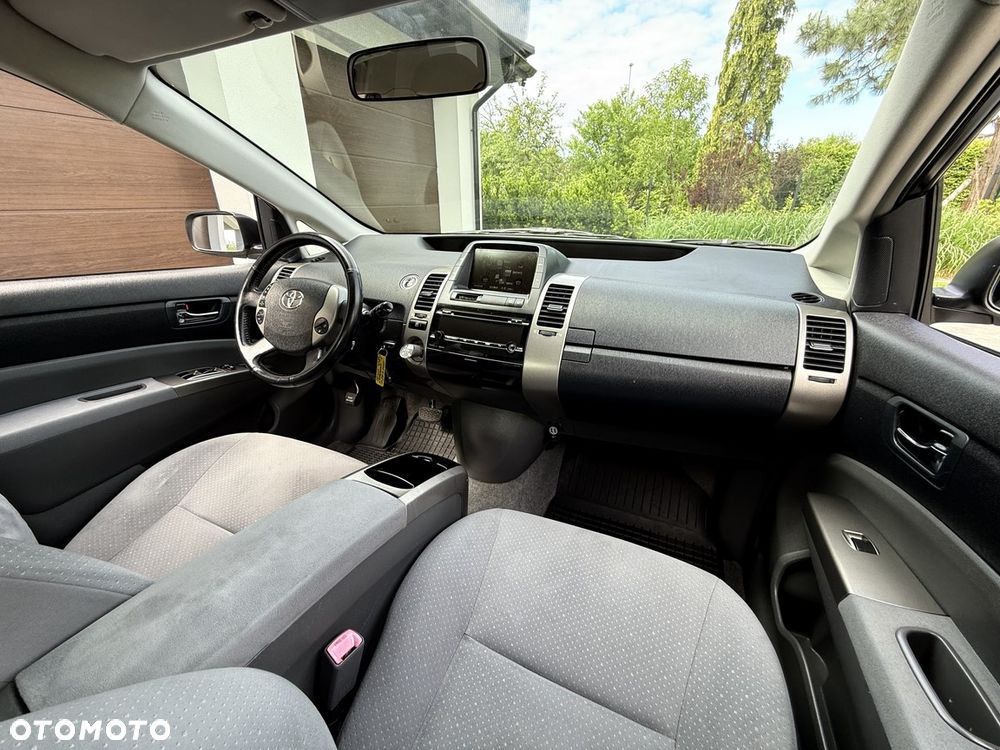 Toyota Prius 1.5 VVT-i Sol - 28