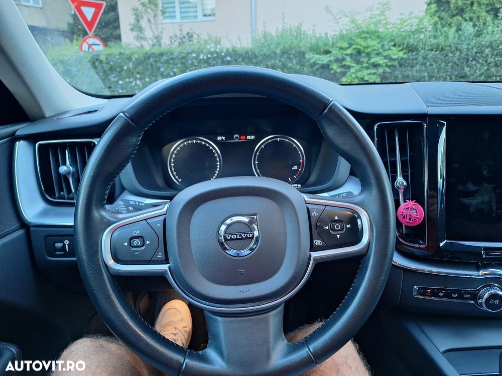 Volvo XC 60 B5 AWD Momentum - 7