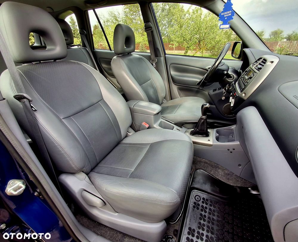 Toyota RAV4 2.0 VVT-i Sol - 31