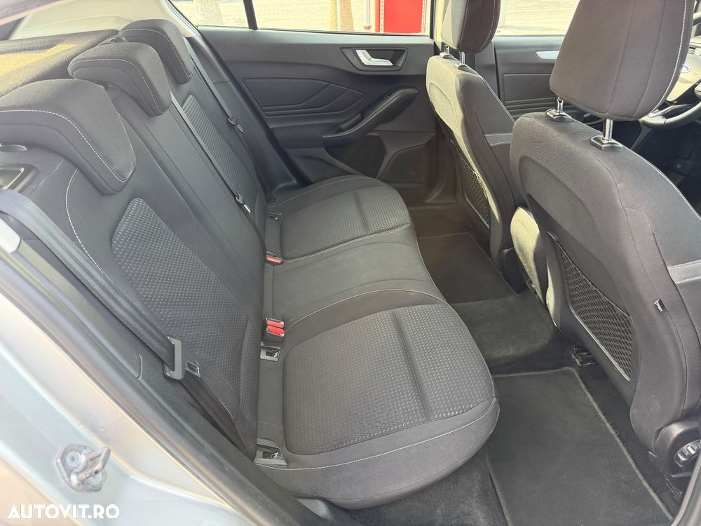 Ford Focus 1.0 EcoBoost Trend - 9