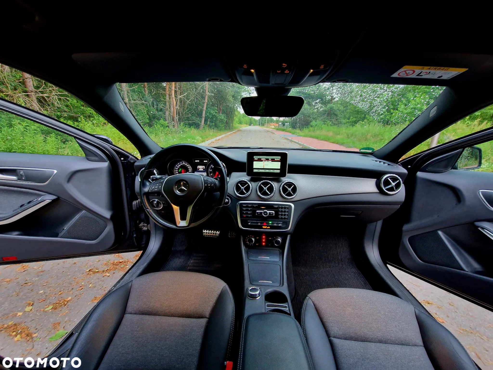 Mercedes-Benz GLA 200 7G-DCT Peak Edition - 11