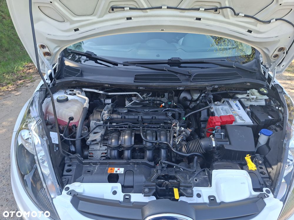 Ford Fiesta 1.6 Trend - 9