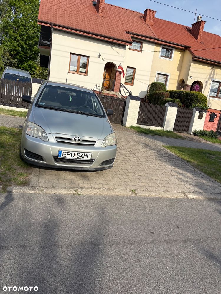 Toyota Corolla - 2