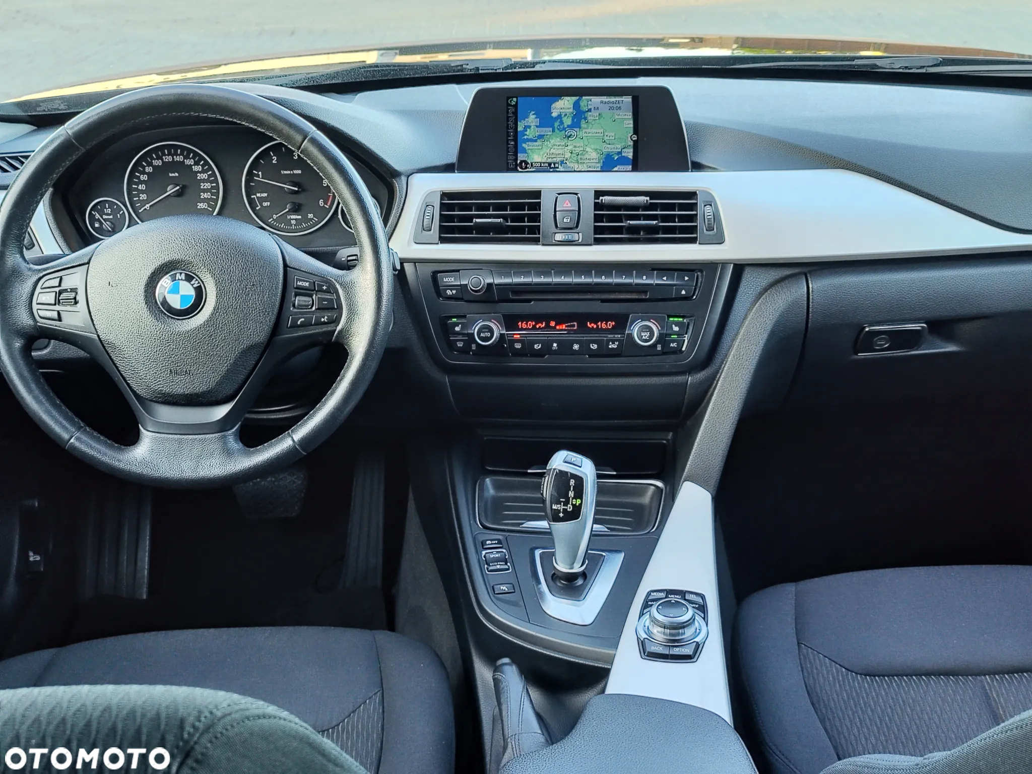 BMW Seria 3 318d Touring Blue Performance Sport Line - 5