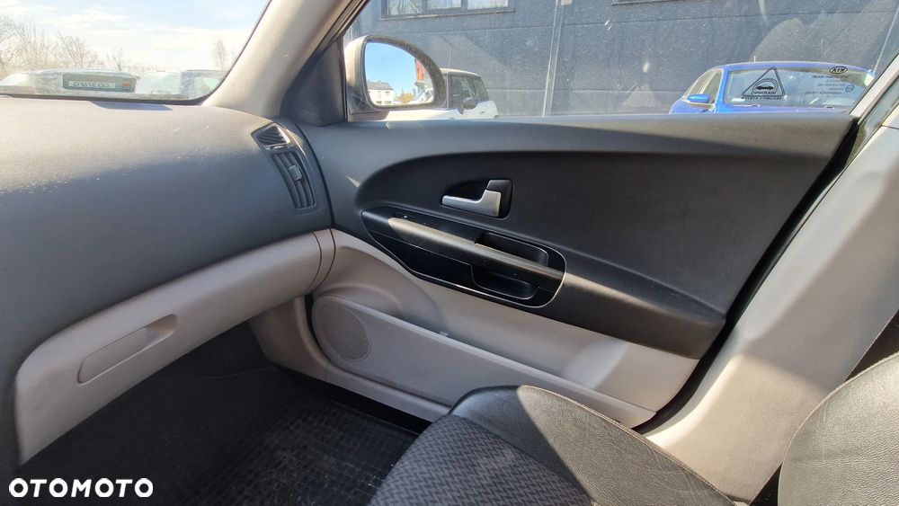 Kia Ceed 1.6 Crdi Comfort - 19