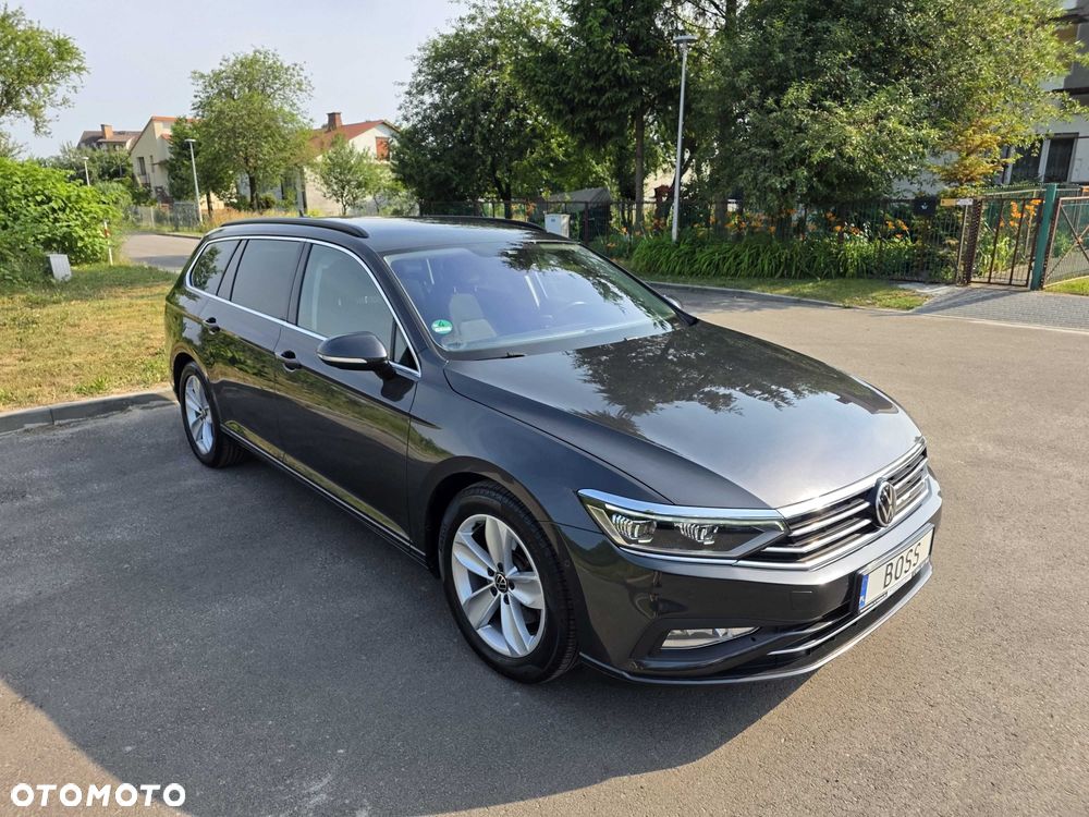 Volkswagen Passat - 2