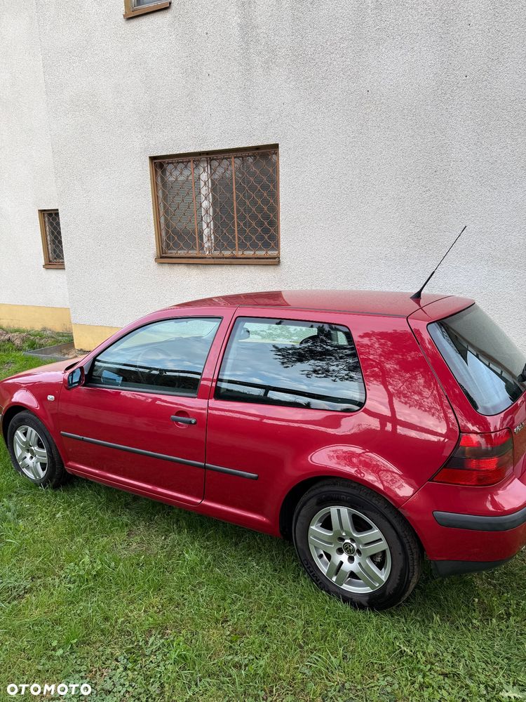 Volkswagen Golf - 11