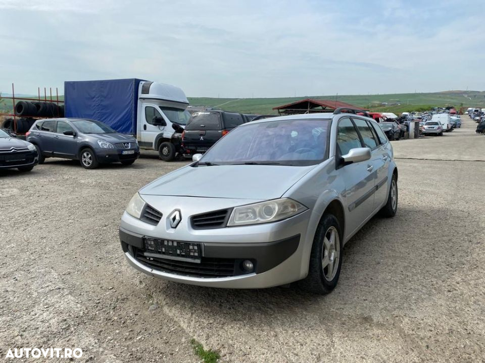 Dezmembrez piese Renault Megane 2 combi - 4