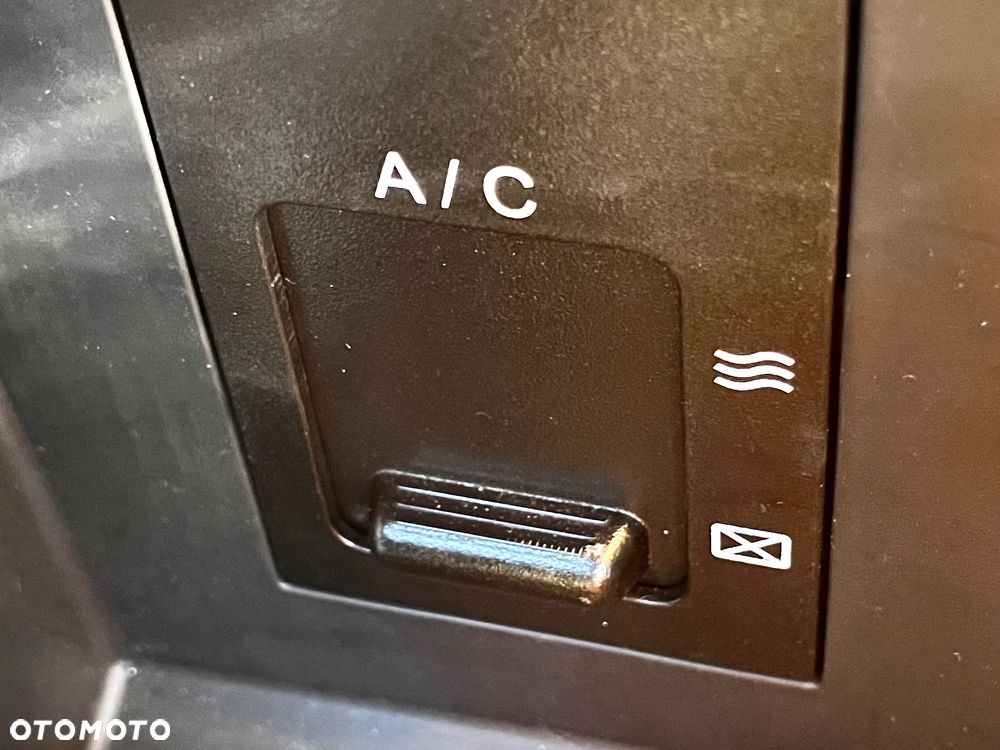 Hyundai i30 1.4 Classic + - 19