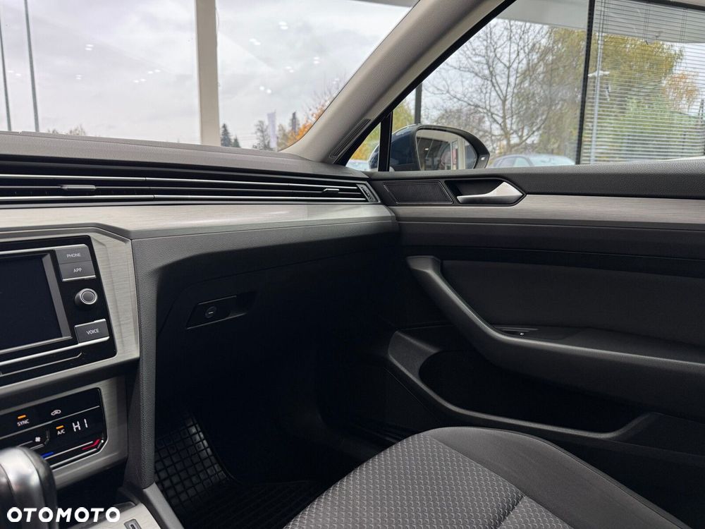 Volkswagen Passat 2.0 TDI EVO Essence DSG - 25