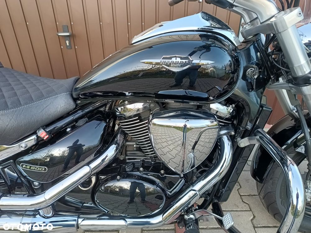 Suzuki Intruder - 19