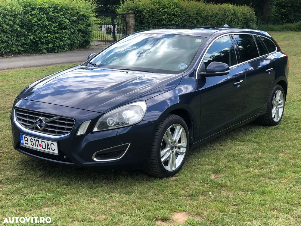 Volvo V60 D3 Summum - 1