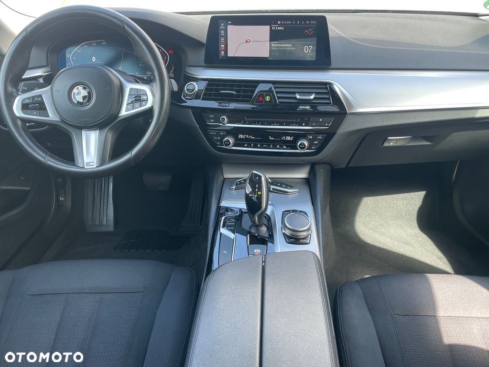 BMW Seria 5 520d - 7