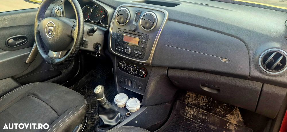 Dacia Logan 0.9 90CP Laureate - 6