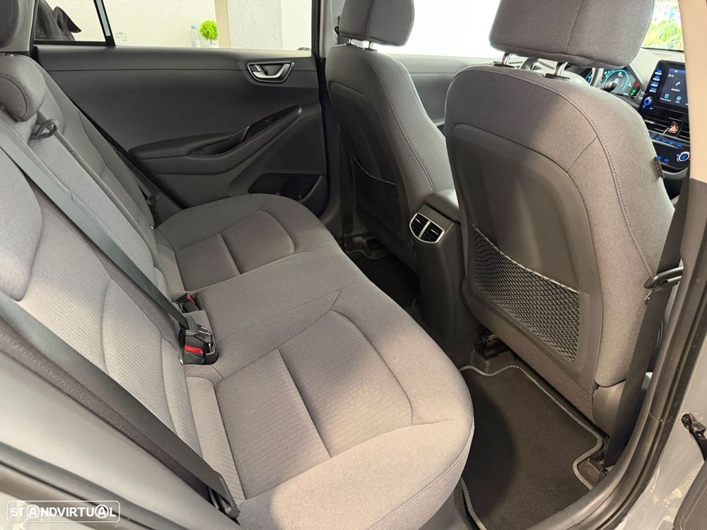 Hyundai Ioniq 1.6 GDI PHEV Tech - 25