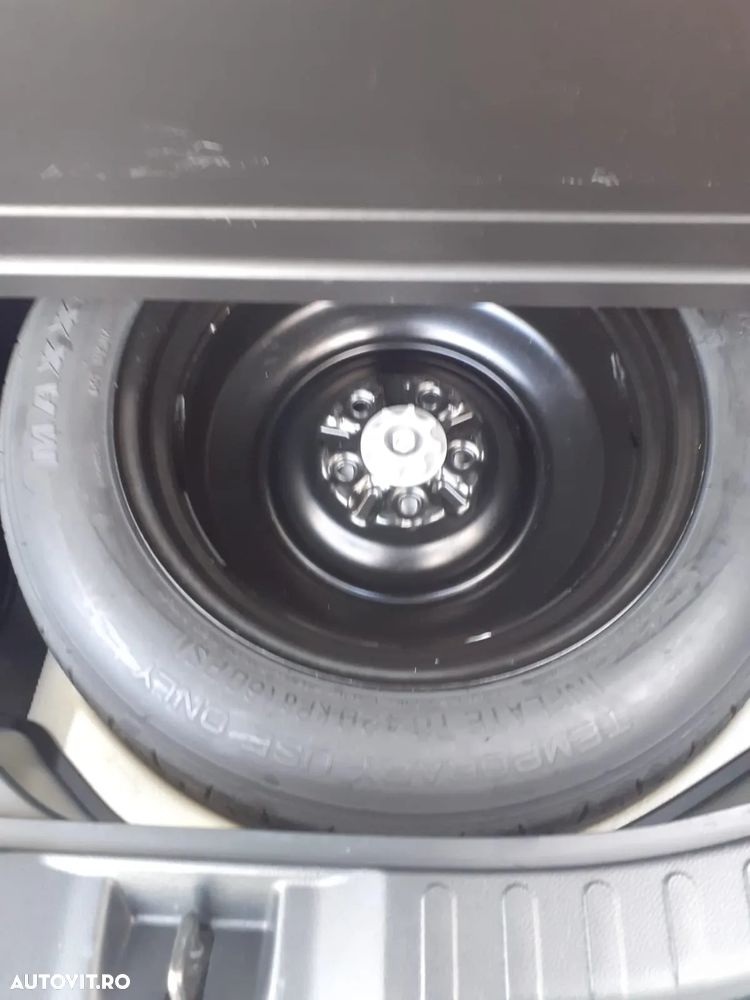 Toyota RAV4 2.0 D-4D 2WD Luxury - 6