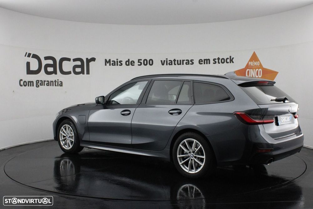 BMW 330 e Touring Auto - 6