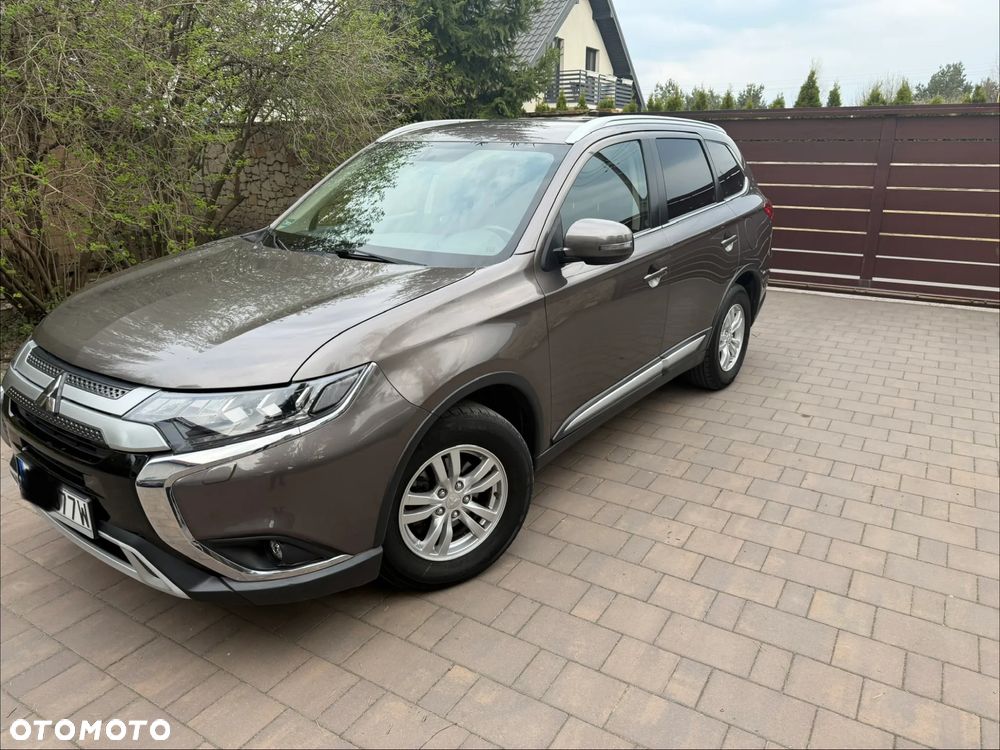 Mitsubishi Outlander 2.0 City Style 2WD - 2