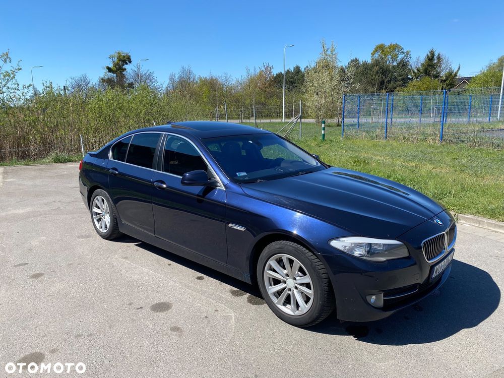 BMW Seria 5 525d xDrive - 18