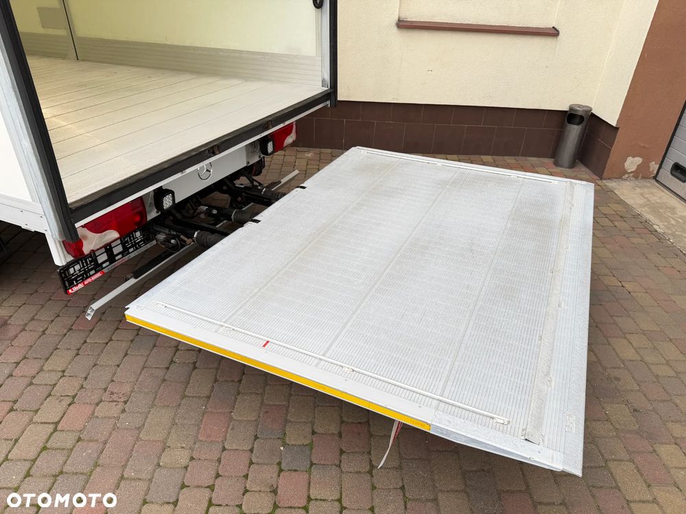 Mercedes-Benz Sprinter 3,0 319 Izoterma Winda - 10