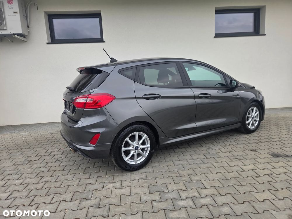 Ford Fiesta - 22