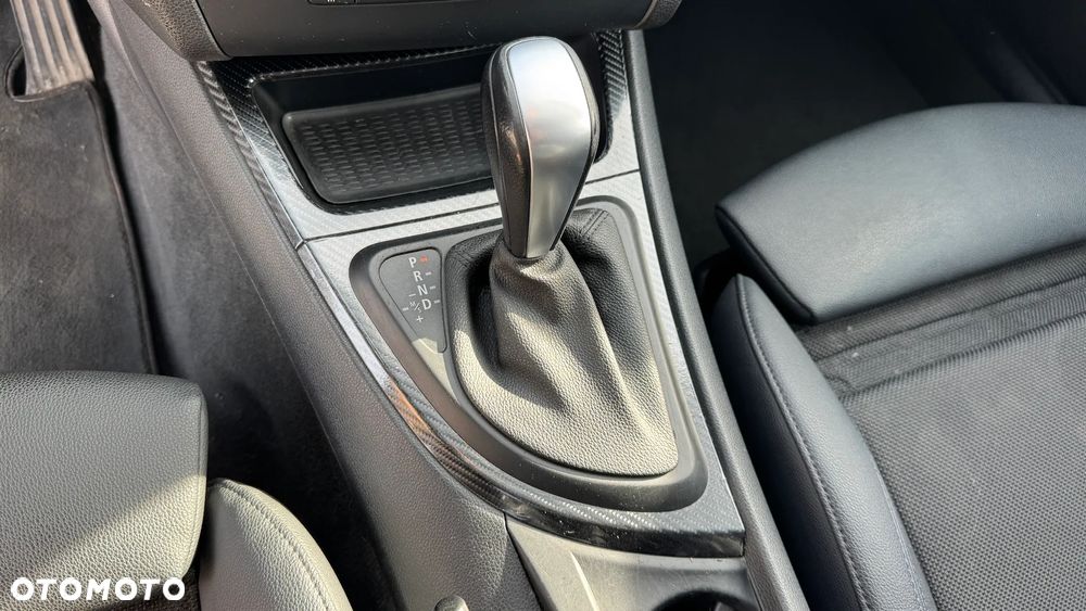 BMW Seria 1 118d DPF - 29