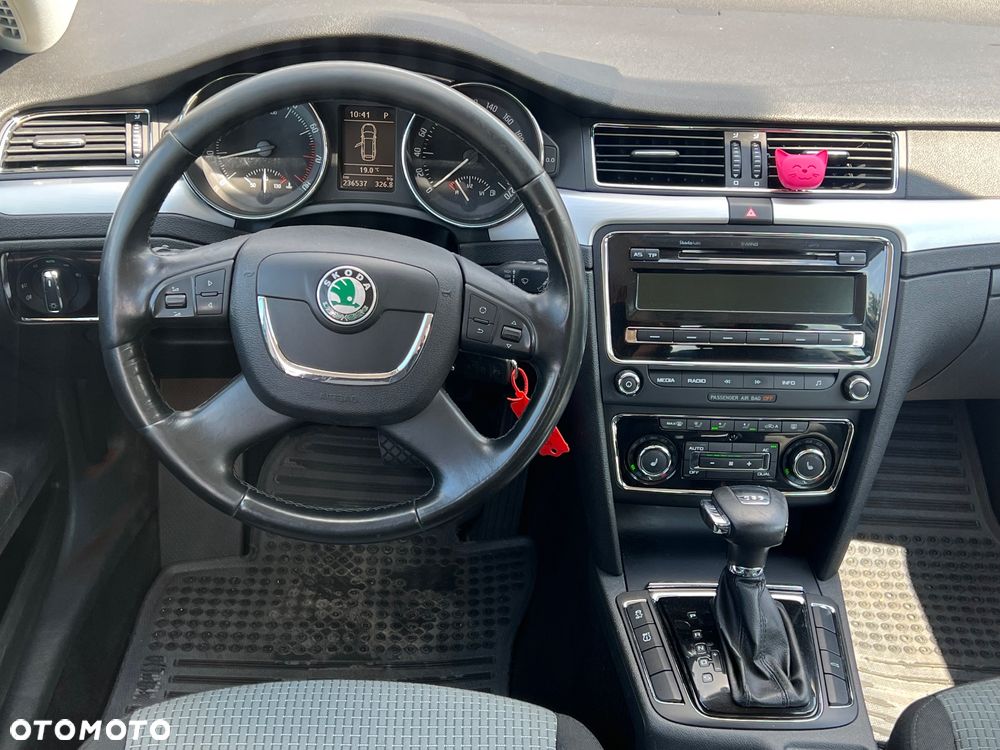 Skoda Superb 1.8 TSI Elegance DSG - 8