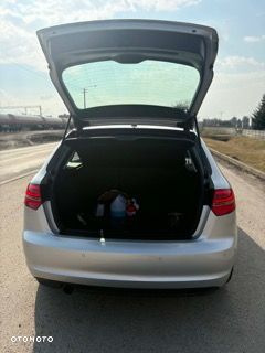 Audi A3 Sportback 1.2 TFSI S line Sportpaket - 2
