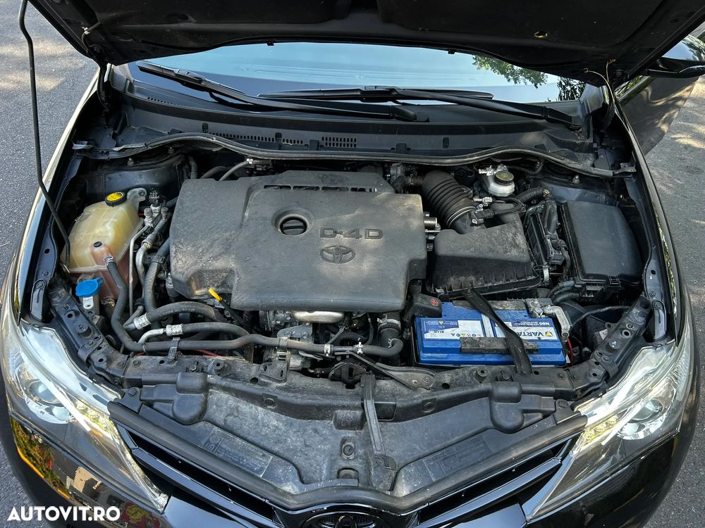Toyota Auris 2.0 L D-4D Stop&Start Luna - 15