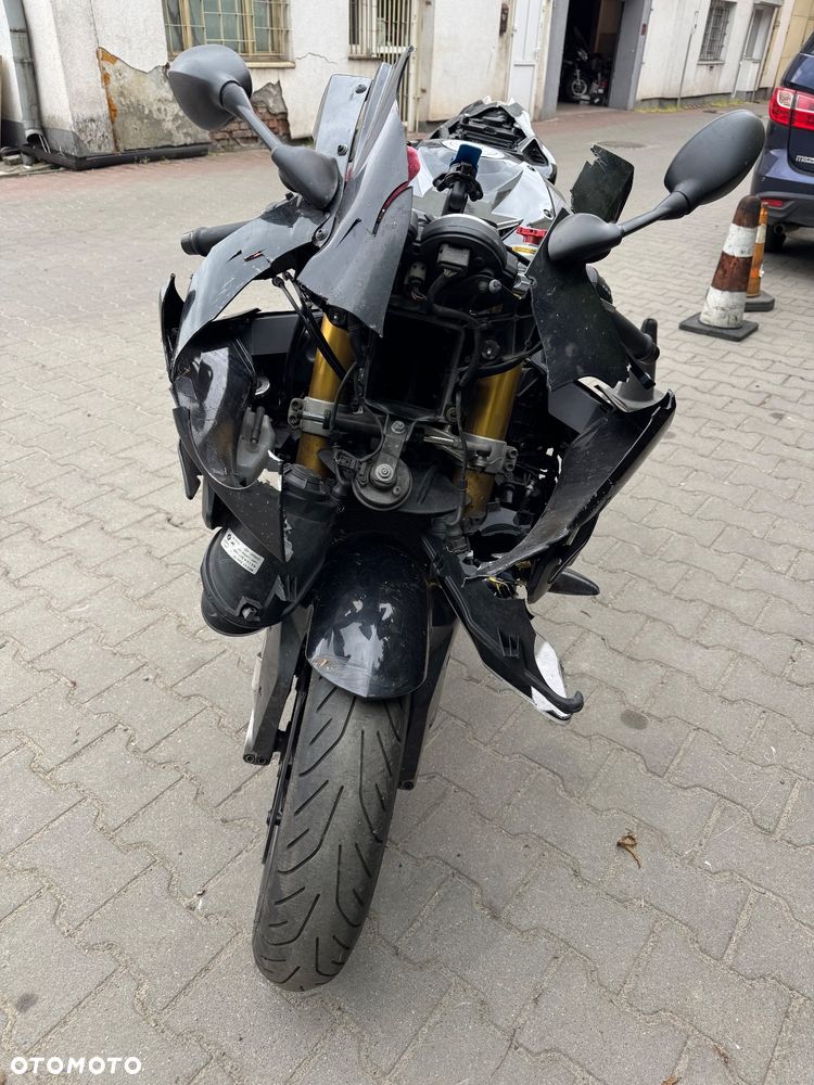 BMW S - 4