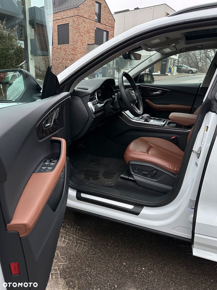 Audi Q8 55 TFSI quattro tiptronic - 10