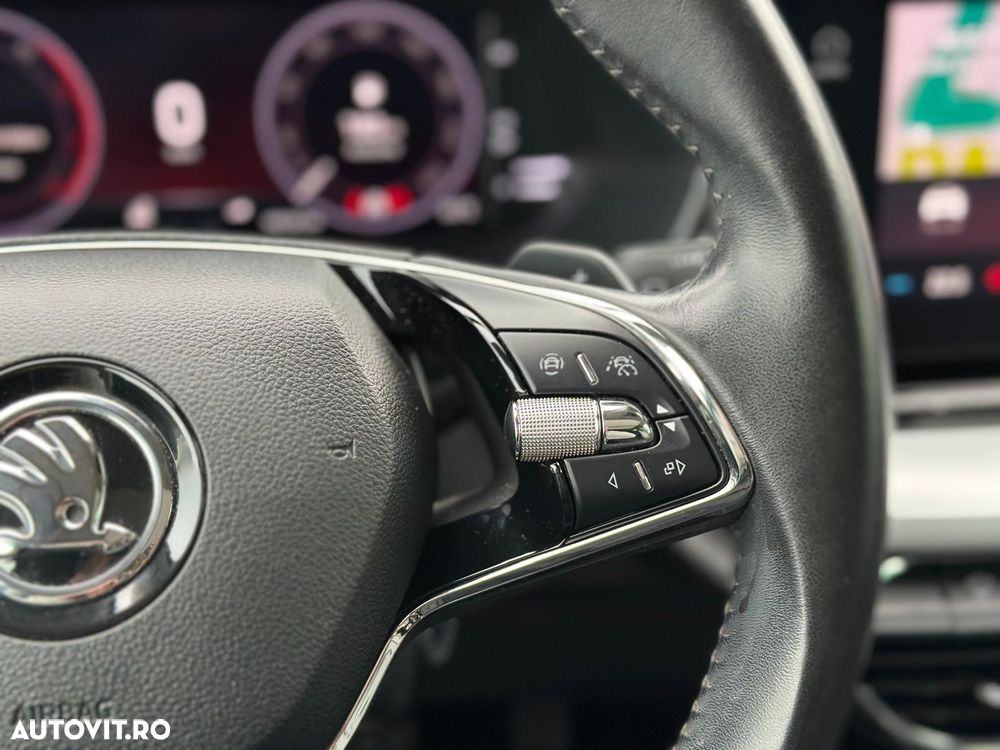 Skoda Octavia 2.0 TDI DSG Style - 27