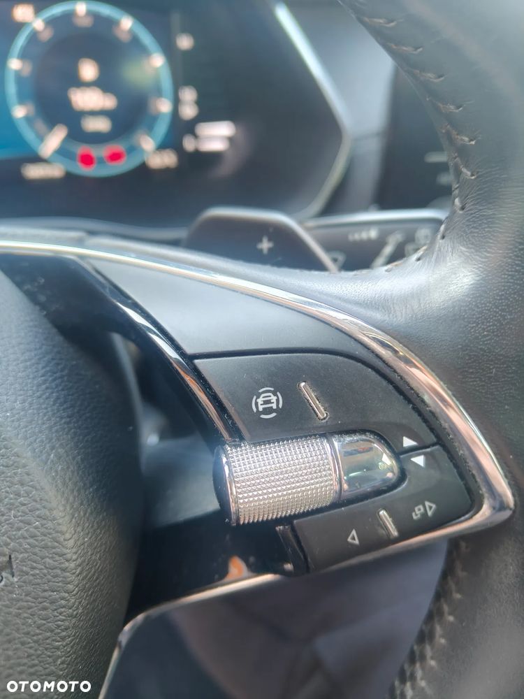 Skoda Octavia 2.0 TDI Sportline DSG - 19