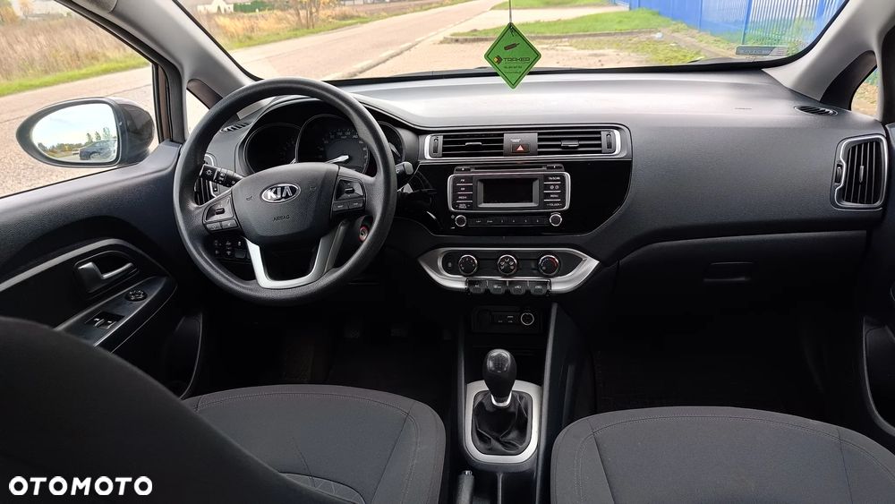 Kia Rio - 22