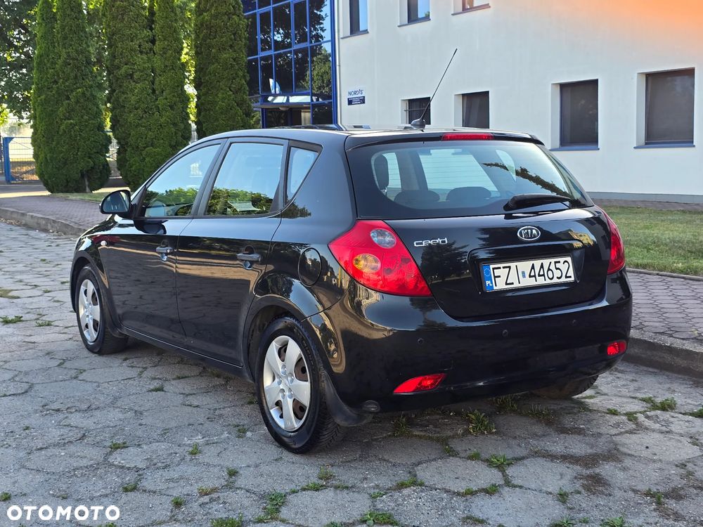 Kia Ceed - 3