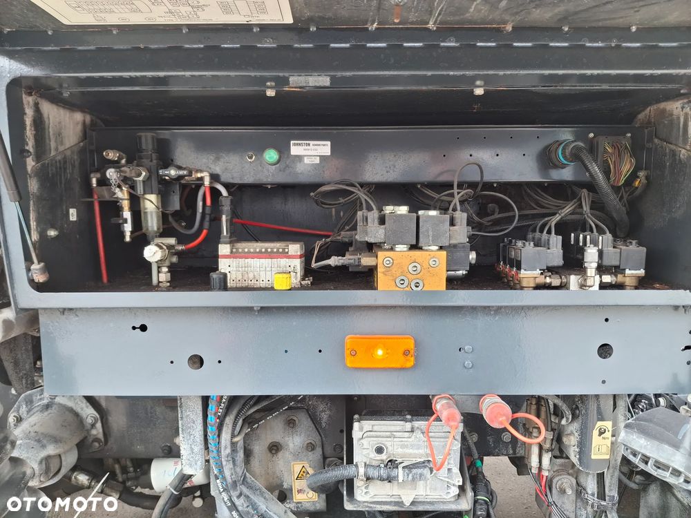 Renault Midlum 220 Zamiatarka Johnston VS500 Szczotki L/R Obie Strony Napęd Hydrostatyczny 2012r - 7