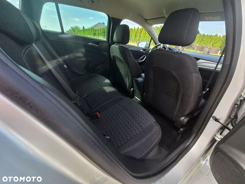 Opel Astra 1.4 Turbo Business - 10