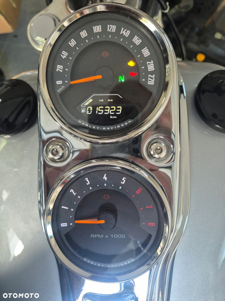 Harley-Davidson Softail Low Rider - 13